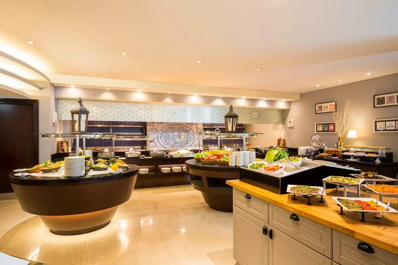 Novotel Deira Creekside Dubai 4*,