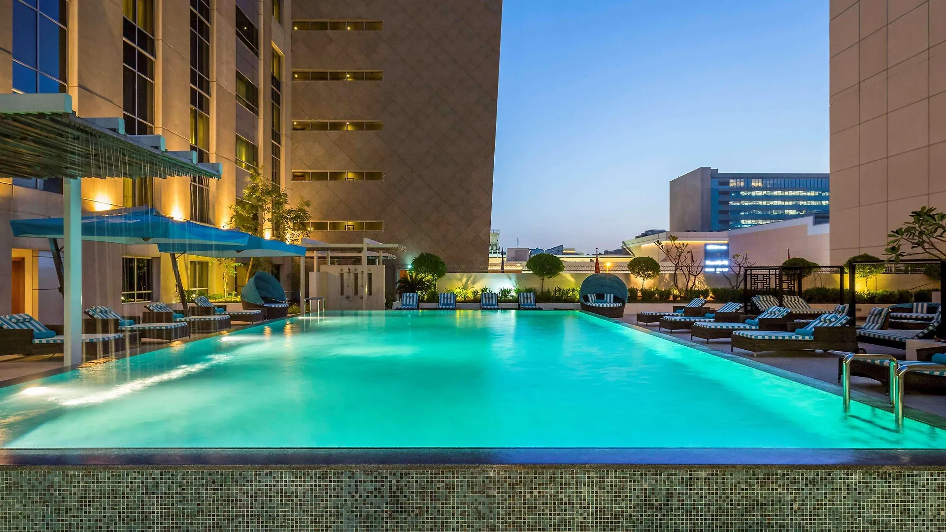 Novotel Deira Creekside Dubai 4*,