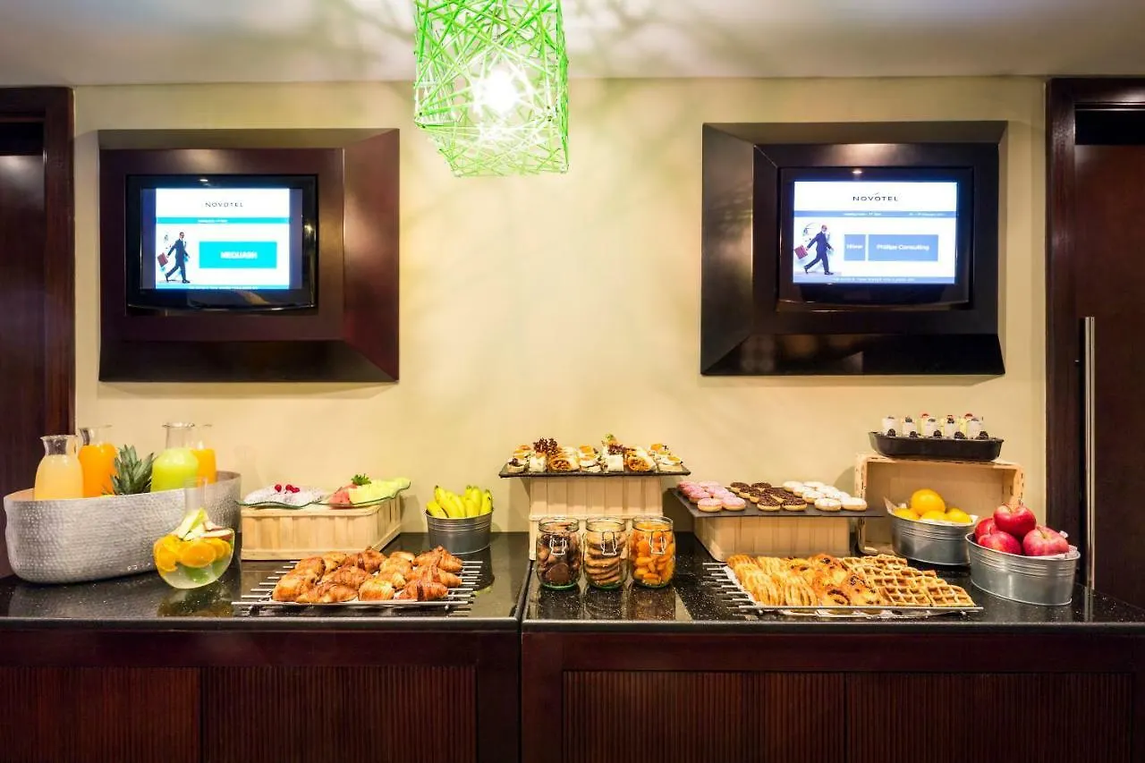 Novotel Deira Creekside Dubai 4*,