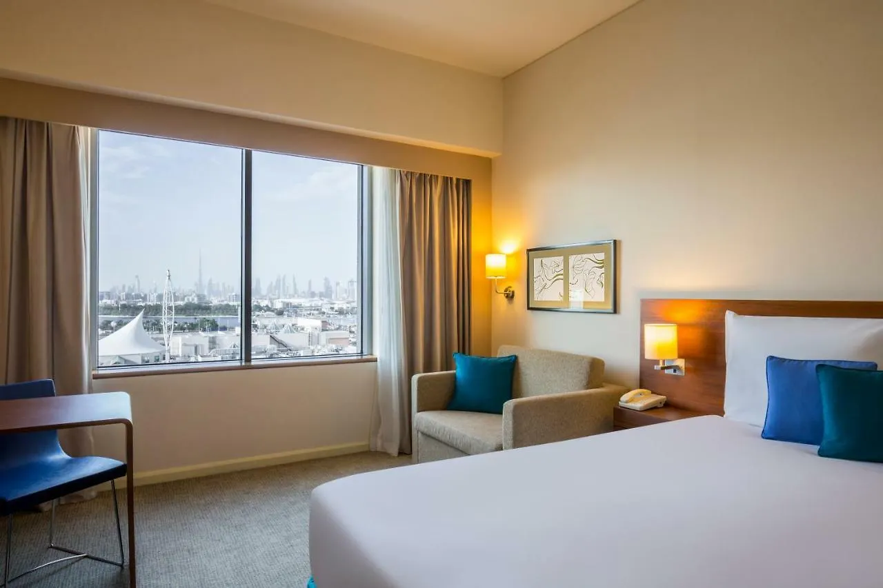 Hotel Novotel Deira Creekside Dubaj