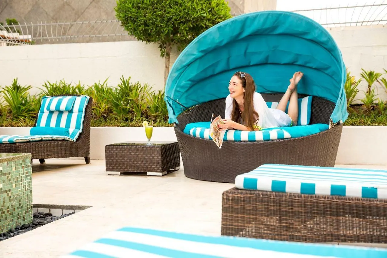 Novotel Deira Creekside Dubaj