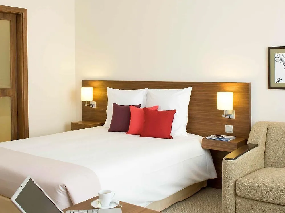 Hotel Novotel Deira Creekside Dubaj